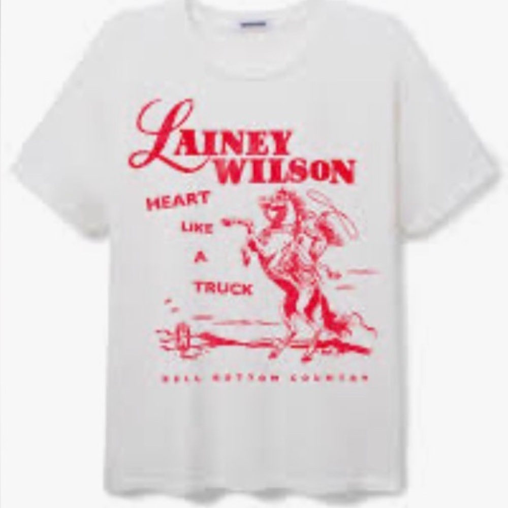 DayDreamer Lainey Wilson Graphic White T-Shirt NWOT